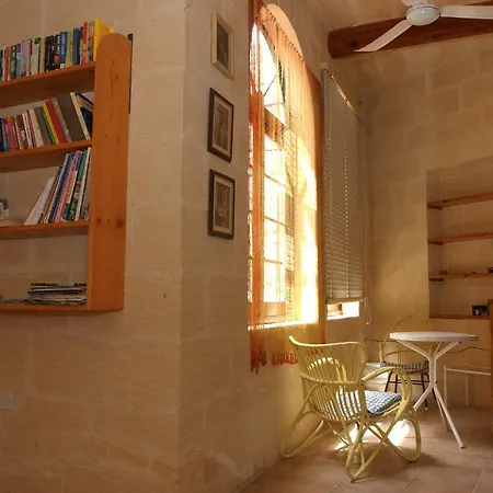 Villa Tal-masklu *