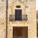 Tal-masklu * Għarb