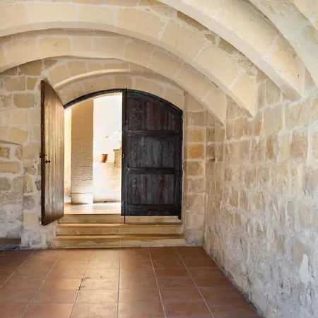 Tal-masklu Villa *