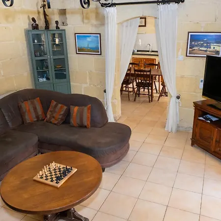 Tal-masklu * Għarb