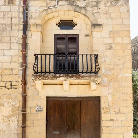 Tal-masklu * Għarb