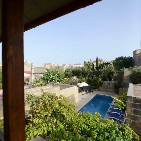 Villa Tal-masklu