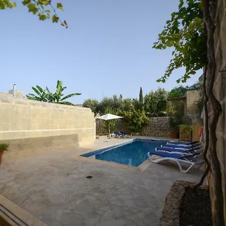 Tal-masklu * Għarb