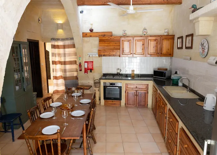 Tal-masklu فيلة Għarb